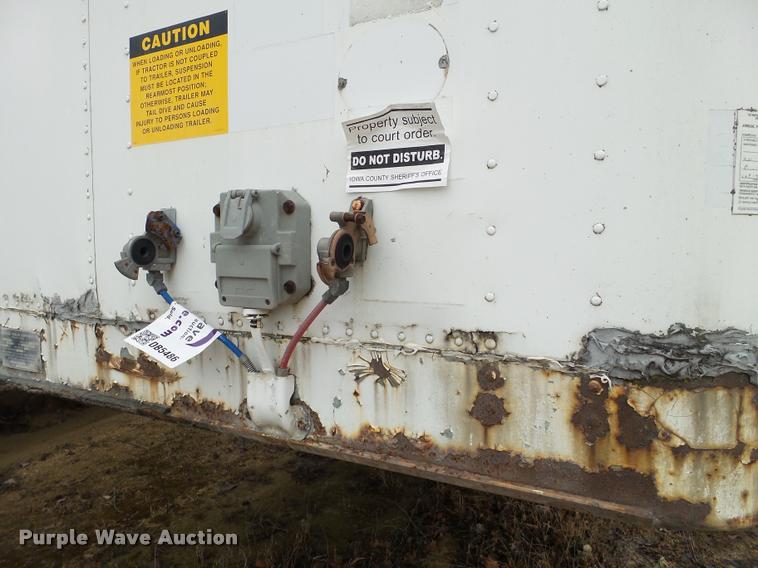 image for item DB5486 1997 Fruehauf dry van trailer