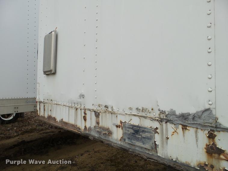 image for item DB5486 1997 Fruehauf dry van trailer
