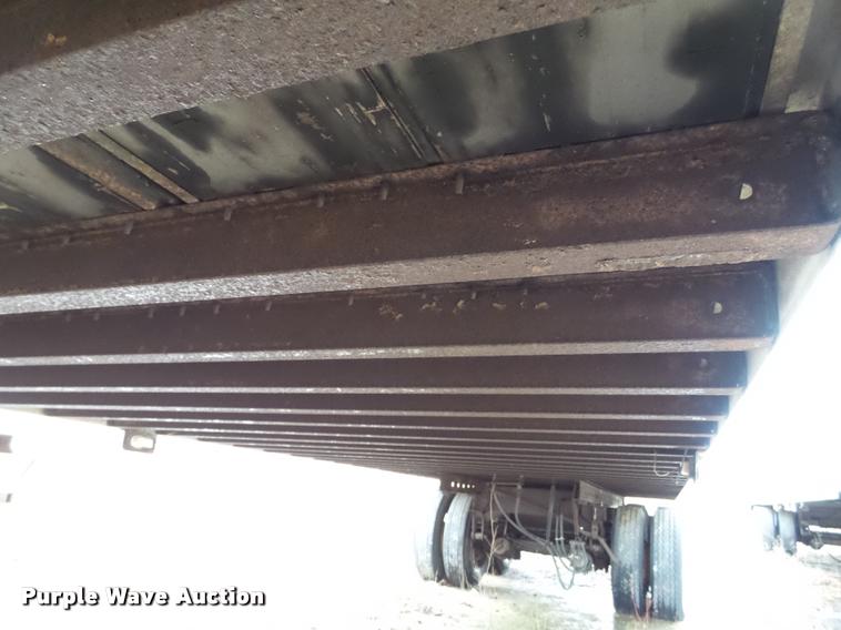 image for item DB5486 1997 Fruehauf dry van trailer