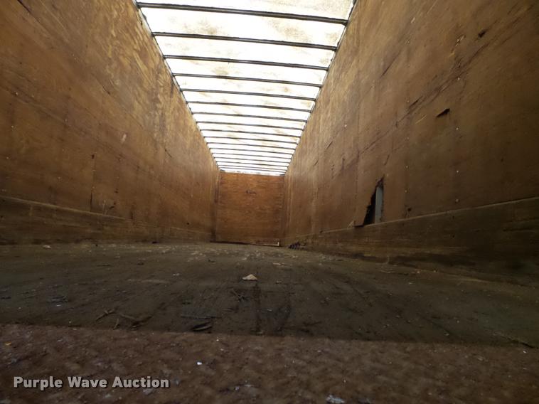 image for item DB5487 1995 Stoughton dry van trailer