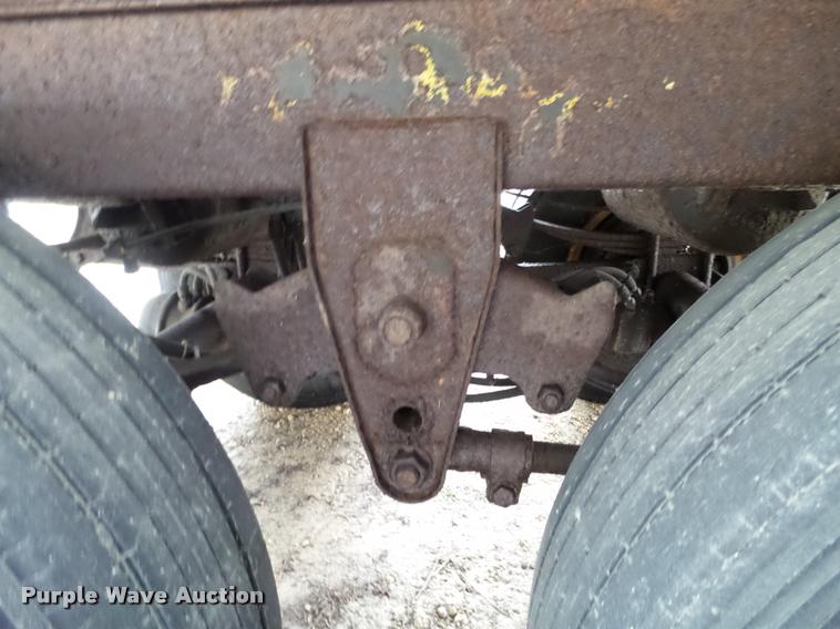 image for item DB5487 1995 Stoughton dry van trailer