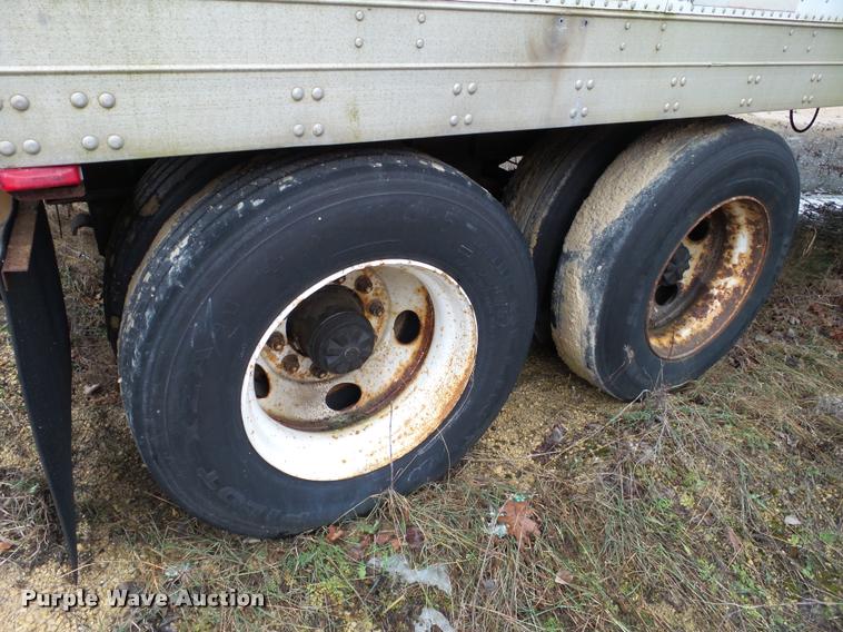 image for item DB5488 1994 Fruehauf dry van trailer