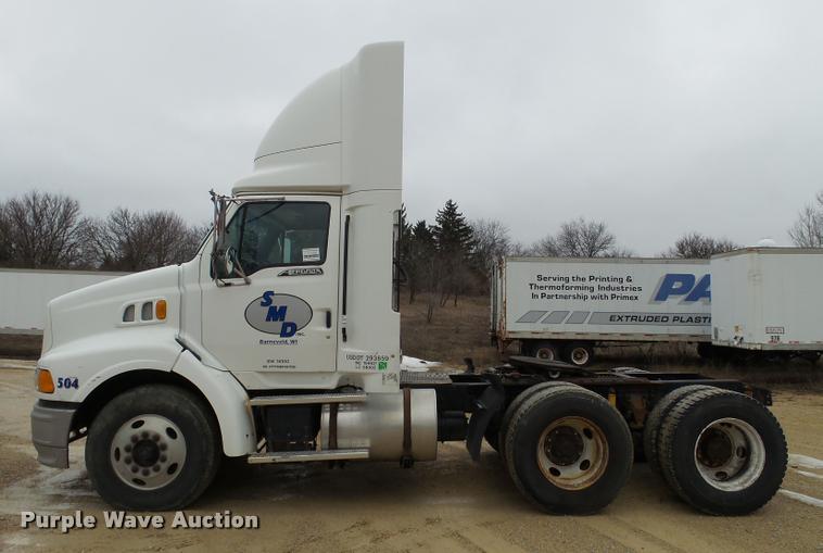 image for item DB5490 1997 Ford AT9513 Aeromax 113 semi truck