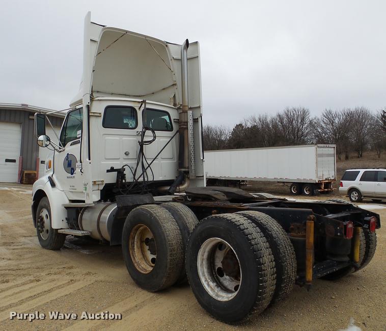 image for item DB5490 1997 Ford AT9513 Aeromax 113 semi truck