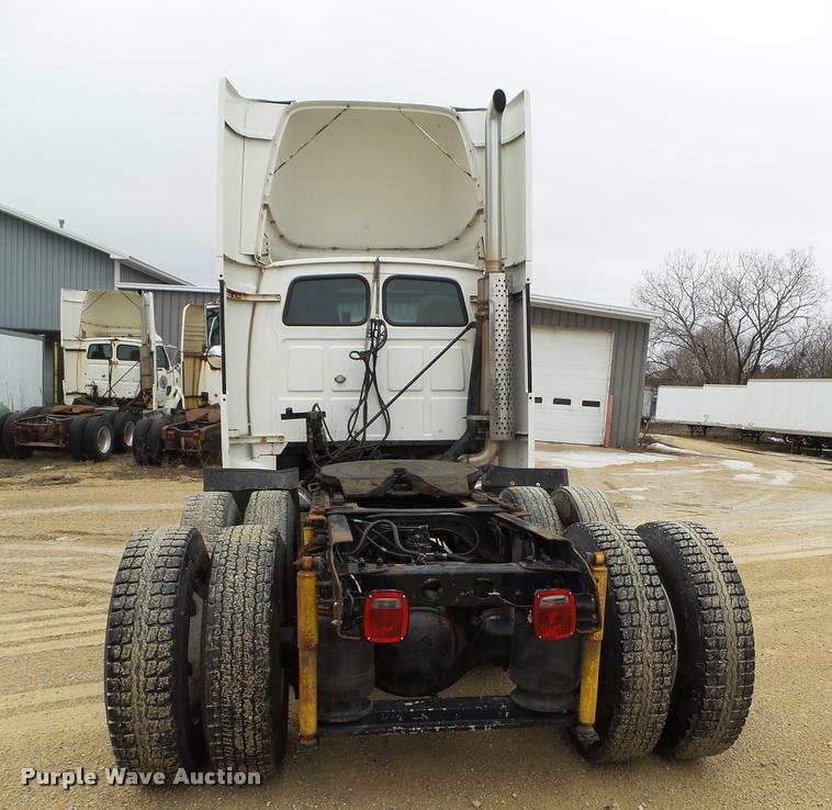 image for item DB5490 1997 Ford AT9513 Aeromax 113 semi truck