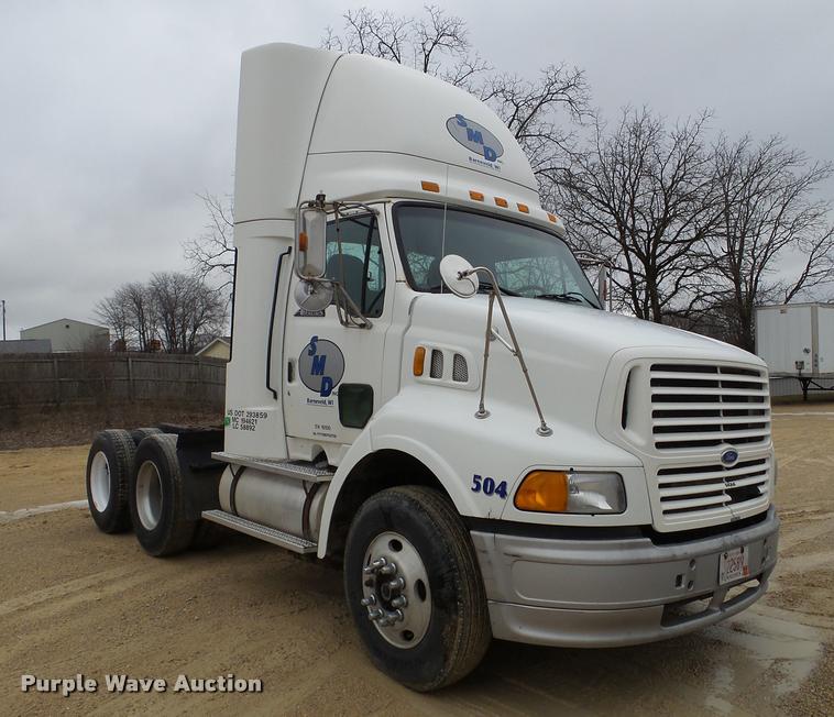 image for item DB5490 1997 Ford AT9513 Aeromax 113 semi truck