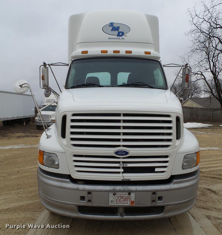 image for item DB5490 1997 Ford AT9513 Aeromax 113 semi truck