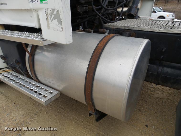 image for item DB5490 1997 Ford AT9513 Aeromax 113 semi truck