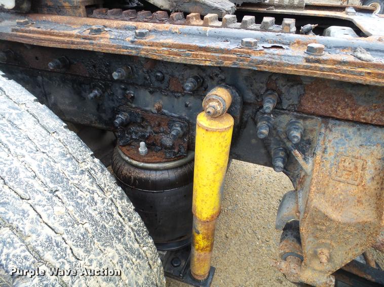 image for item DB5490 1997 Ford AT9513 Aeromax 113 semi truck