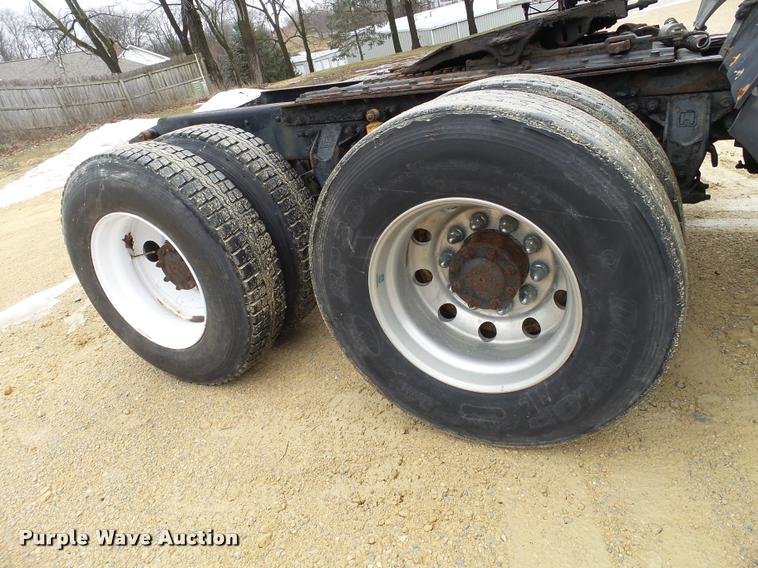 image for item DB5490 1997 Ford AT9513 Aeromax 113 semi truck