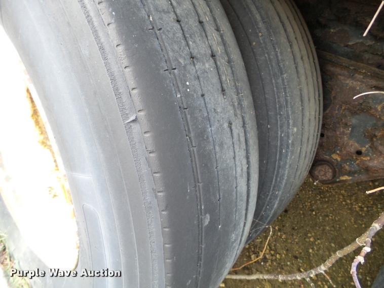 image for item DB5491 1993 Fruehauf dry van trailer