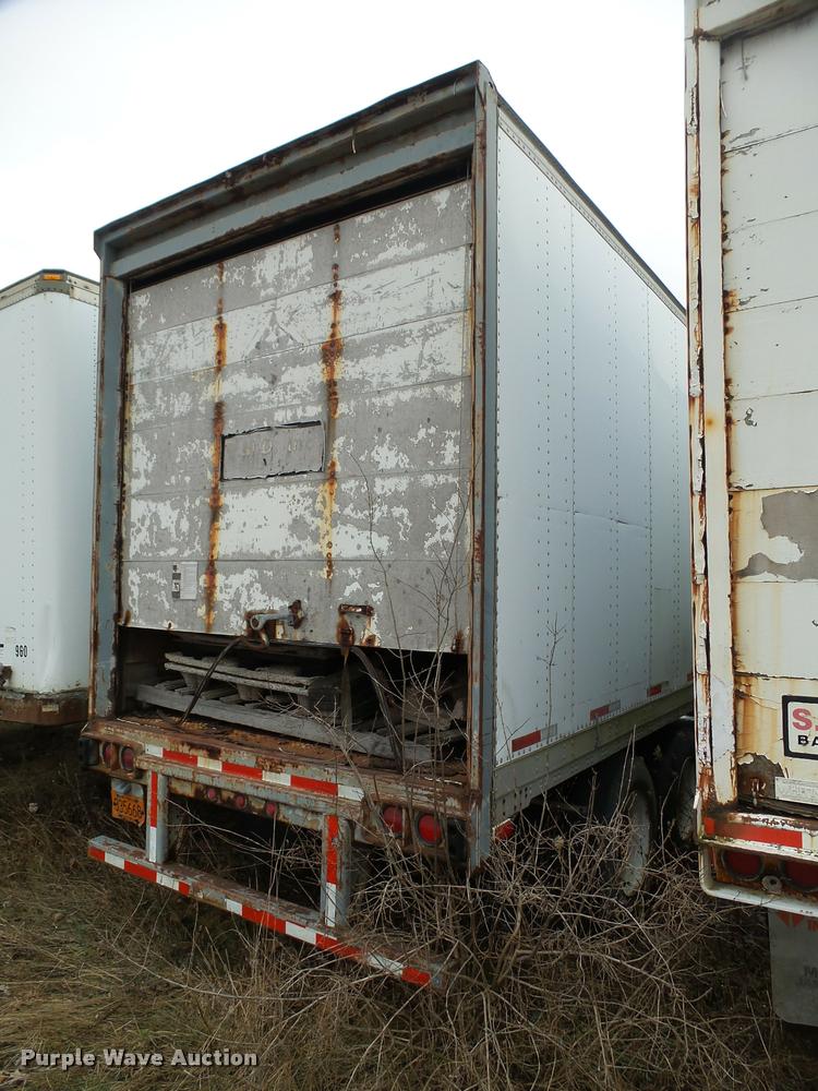 image for item DB5492 1995 Stoughton dry van trailer