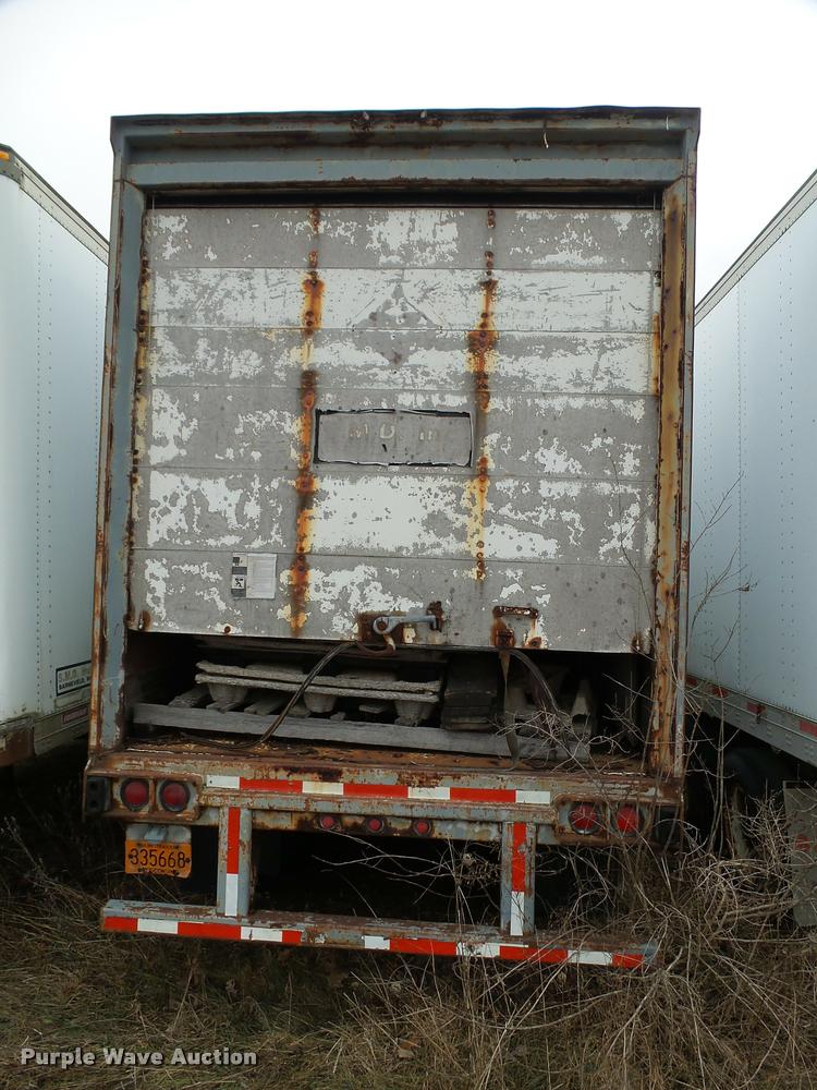 image for item DB5492 1995 Stoughton dry van trailer