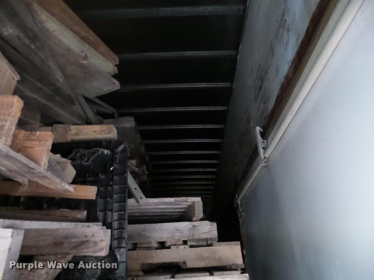 image for item DB5492 1995 Stoughton dry van trailer