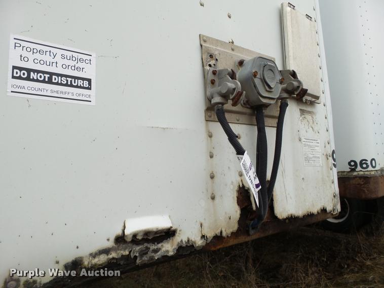 image for item DB5493 1996 Utility Trailers dry van trailer