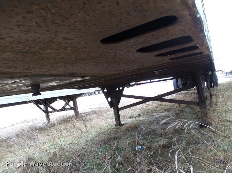 image for item DB5493 1996 Utility Trailers dry van trailer