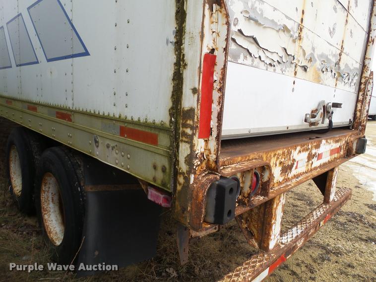 image for item DB5493 1996 Utility Trailers dry van trailer
