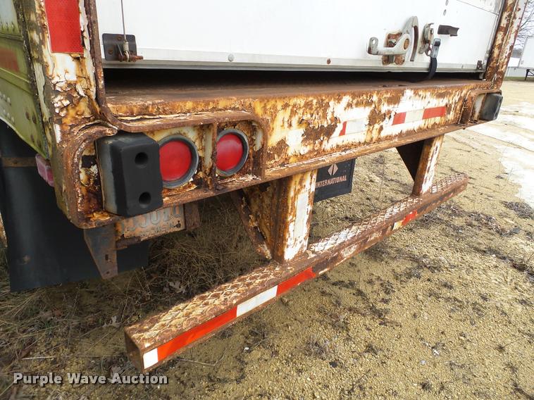 image for item DB5493 1996 Utility Trailers dry van trailer
