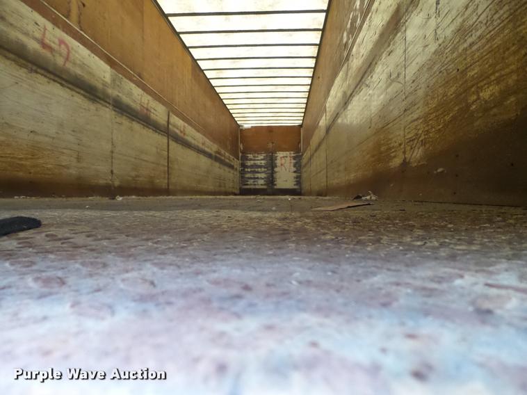 image for item DB5493 1996 Utility Trailers dry van trailer