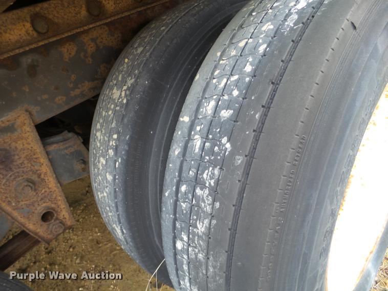 image for item DB5493 1996 Utility Trailers dry van trailer