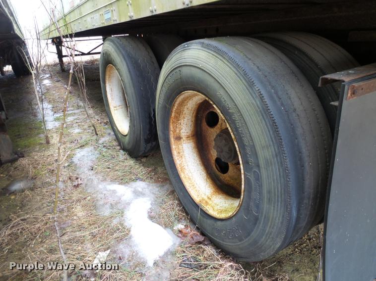 image for item DB5494 1994 Fruehauf dry van trailer