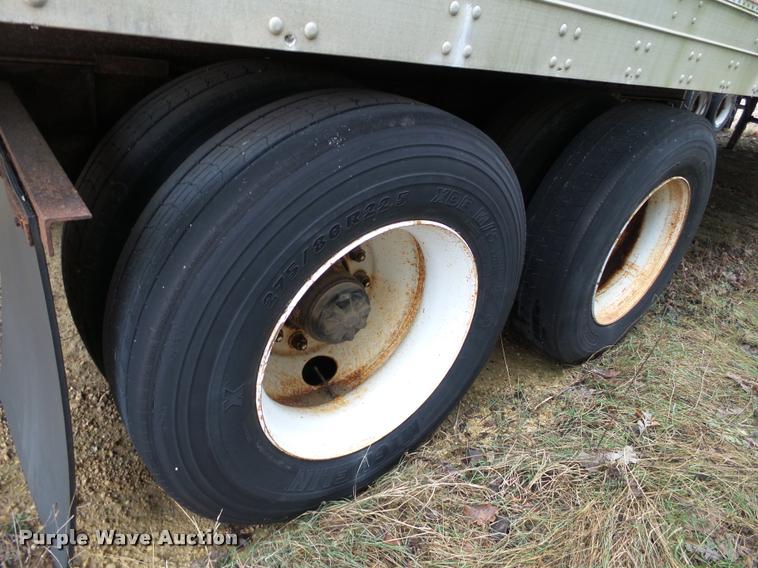 image for item DB5494 1994 Fruehauf dry van trailer