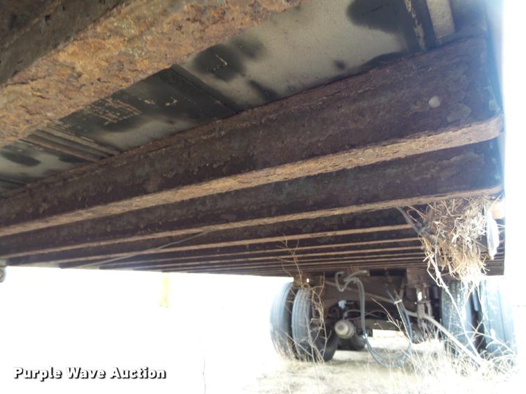 image for item DB5495 1997 Fruehauf dry van trailer