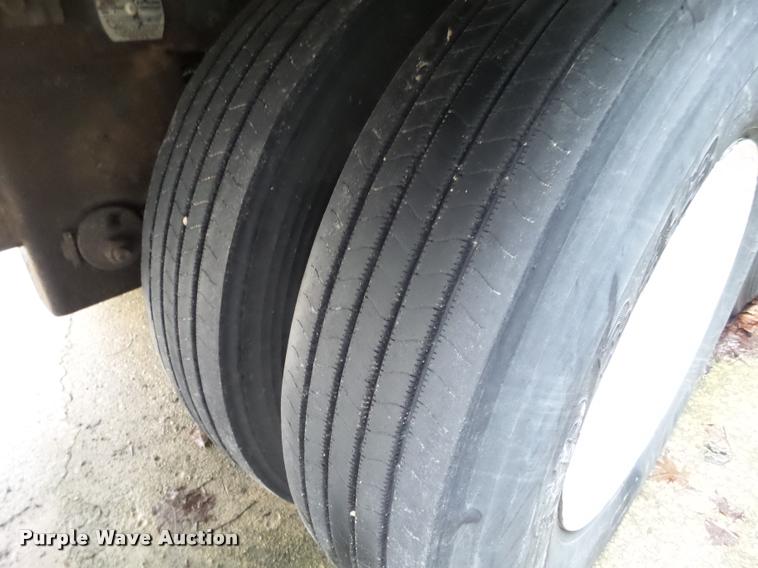 image for item DB5496 2004 Great Dane dry van trailer