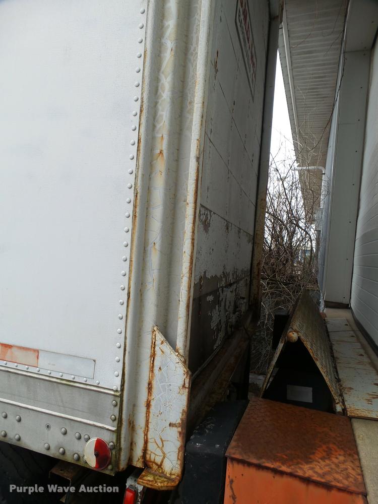 image for item DB5497 1984 Fruehauf dry van trailer