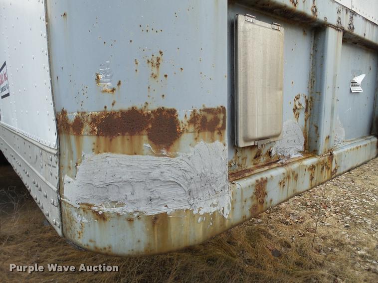 image for item DB5497 1984 Fruehauf dry van trailer