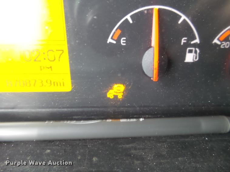 image for item DB5499 2008 Volvo VNL semi truck