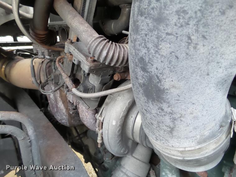 image for item DB5499 2008 Volvo VNL semi truck