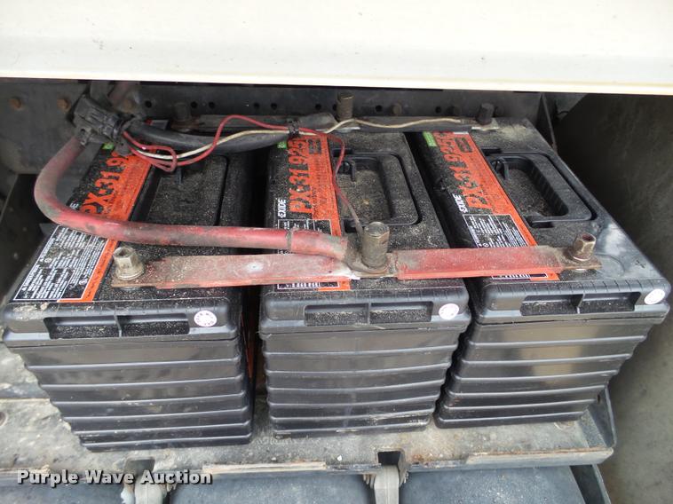 image for item DB5499 2008 Volvo VNL semi truck