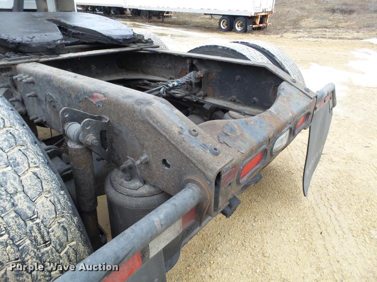 image for item DB5499 2008 Volvo VNL semi truck