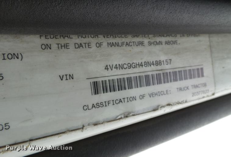 image for item DB5499 2008 Volvo VNL semi truck