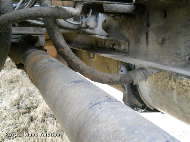 image for item F1572 2009 Freightliner Cascadia semi truck