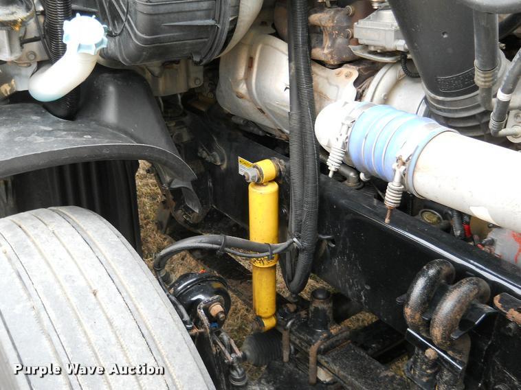 image for item F1572 2009 Freightliner Cascadia semi truck