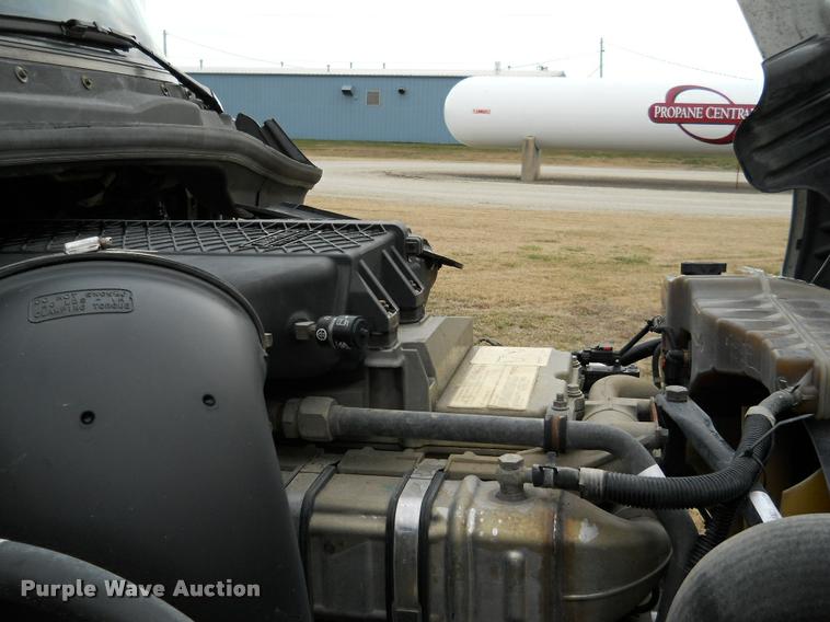 image for item F1572 2009 Freightliner Cascadia semi truck