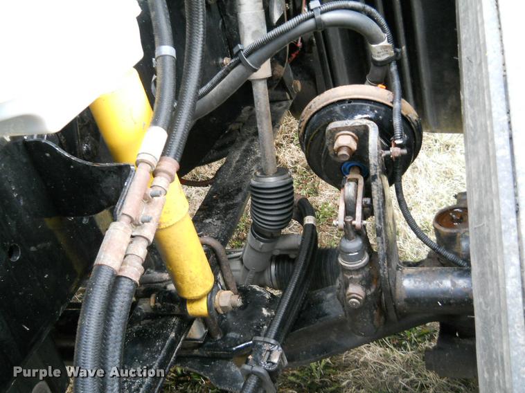 image for item F1572 2009 Freightliner Cascadia semi truck