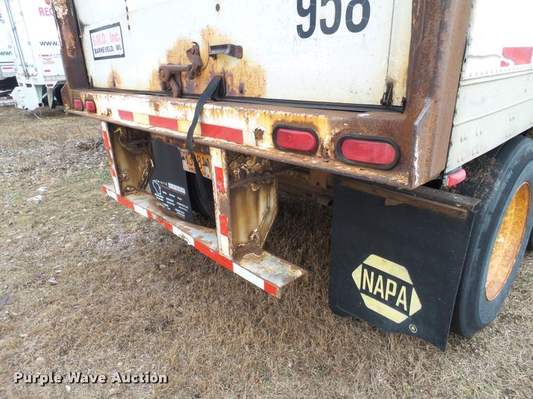 image for item K6166 1994 Fruehauf dry van trailer