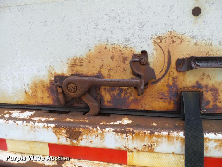 image for item K6166 1994 Fruehauf dry van trailer