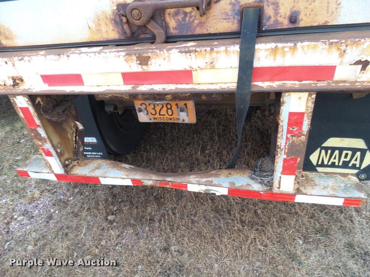 image for item K6166 1994 Fruehauf dry van trailer