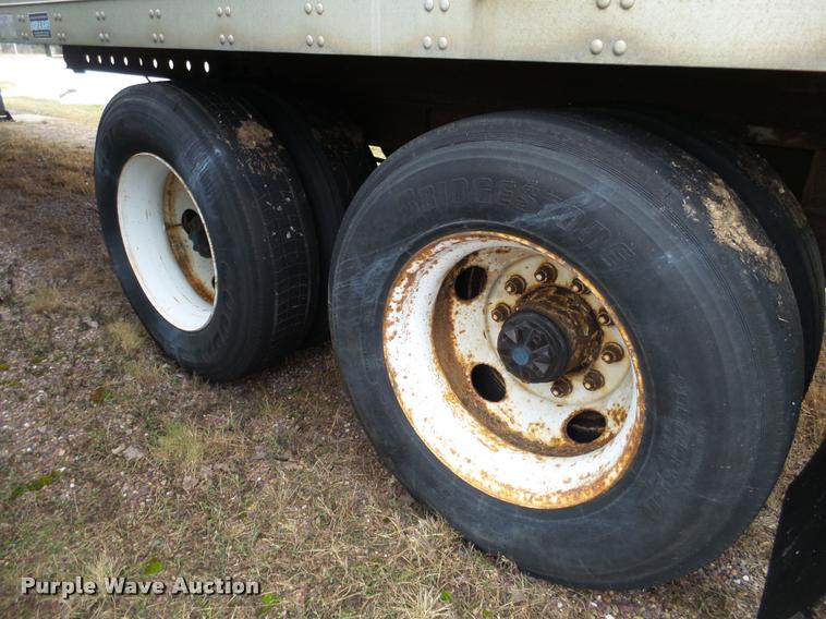 image for item K6166 1994 Fruehauf dry van trailer