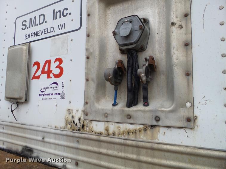 image for item K6167 2000 Utility dry van trailer