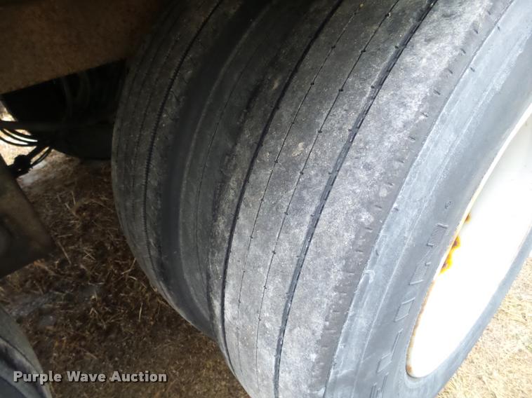 image for item K6167 2000 Utility dry van trailer