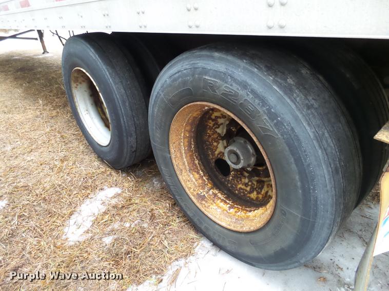 image for item K6167 2000 Utility dry van trailer