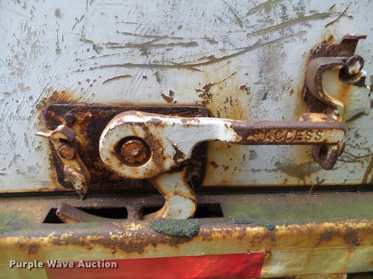 image for item K6168 1997 Fruehauf dry van trailer