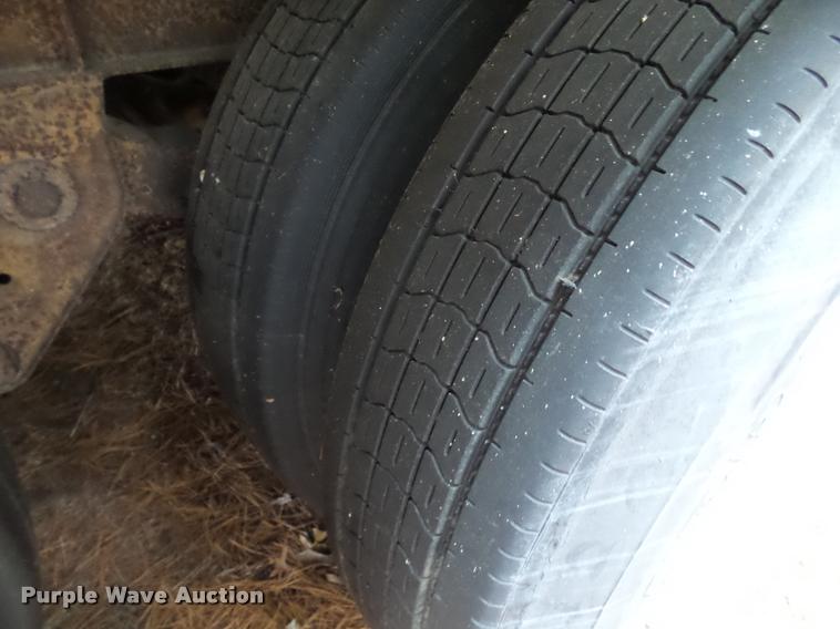 image for item K6168 1997 Fruehauf dry van trailer