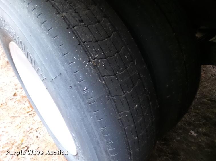 image for item K6168 1997 Fruehauf dry van trailer