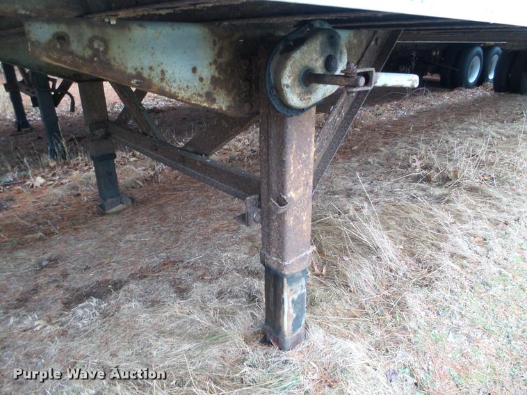 image for item K6169 1997 Fruehauf dry van trailer